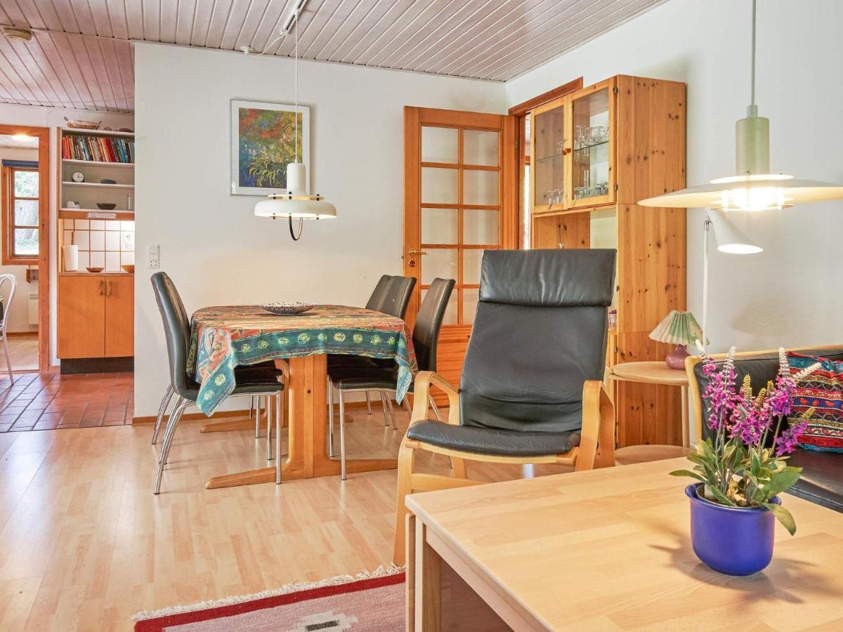 Three-Bedroom Holiday Home In Ronne 4 Dış mekan fotoğraf