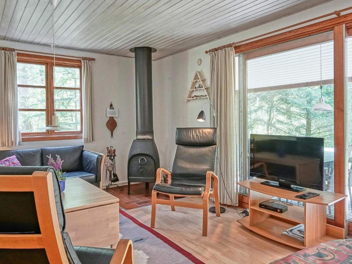 Three-Bedroom Holiday Home In Ronne 4 Dış mekan fotoğraf