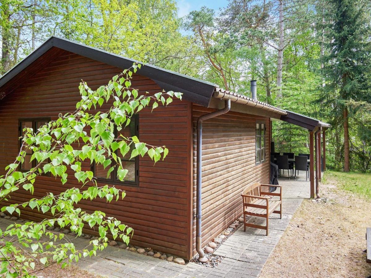 Three-Bedroom Holiday Home In Ronne 4 Dış mekan fotoğraf