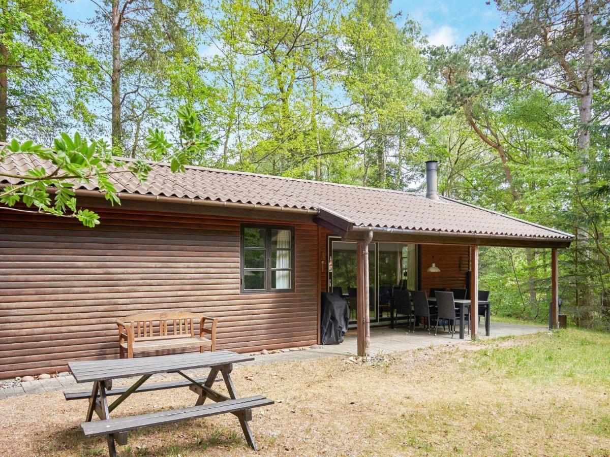 Three-Bedroom Holiday Home In Ronne 4 Dış mekan fotoğraf