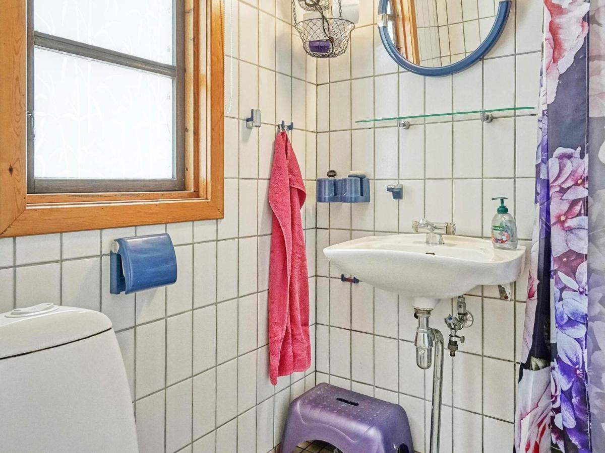 Three-Bedroom Holiday Home In Ronne 4 Dış mekan fotoğraf