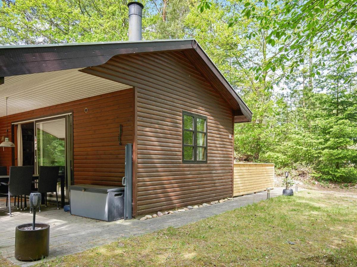 Three-Bedroom Holiday Home In Ronne 4 Dış mekan fotoğraf