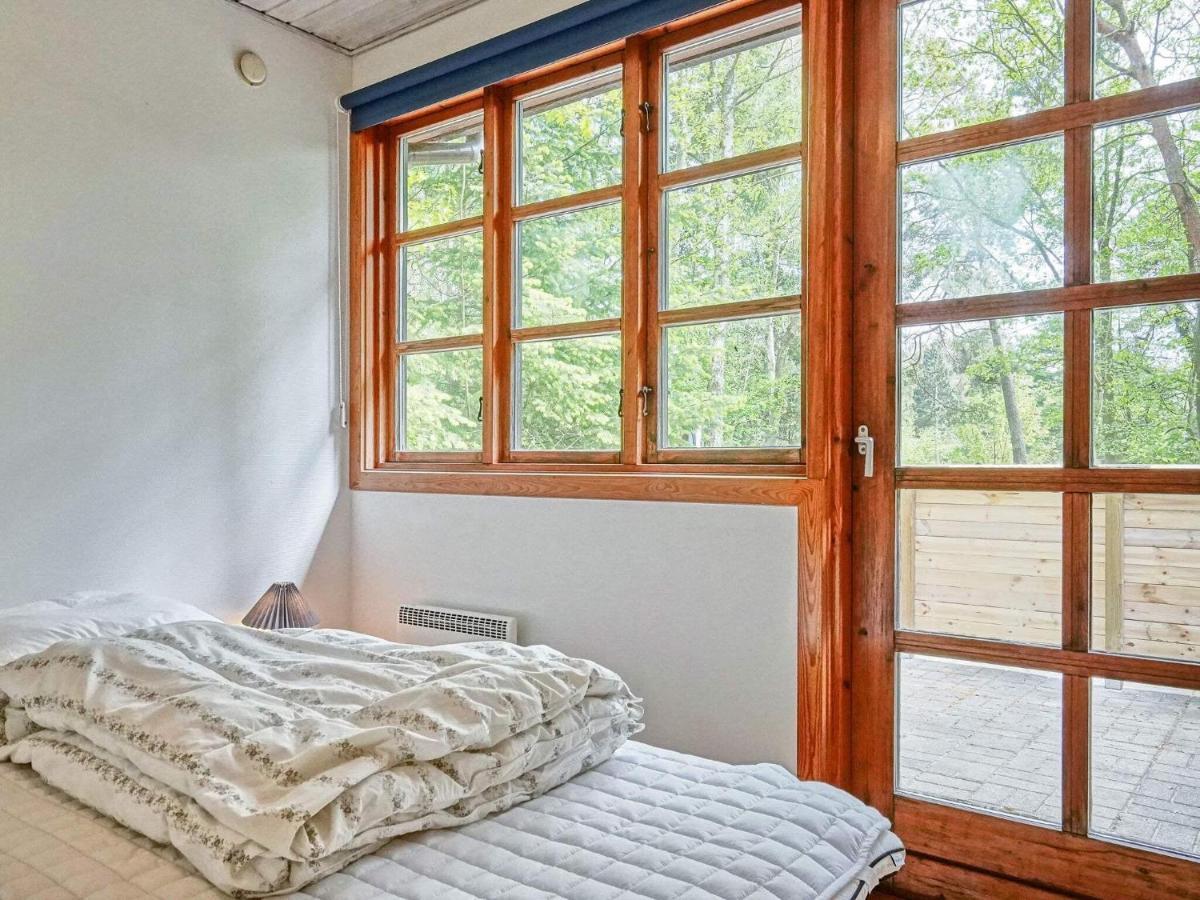 Three-Bedroom Holiday Home In Ronne 4 Dış mekan fotoğraf
